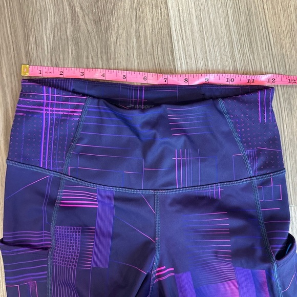 Brooks Women’s Method 7/8 Tight size small in purple cyber pattern running pants - Picture 5 of 10